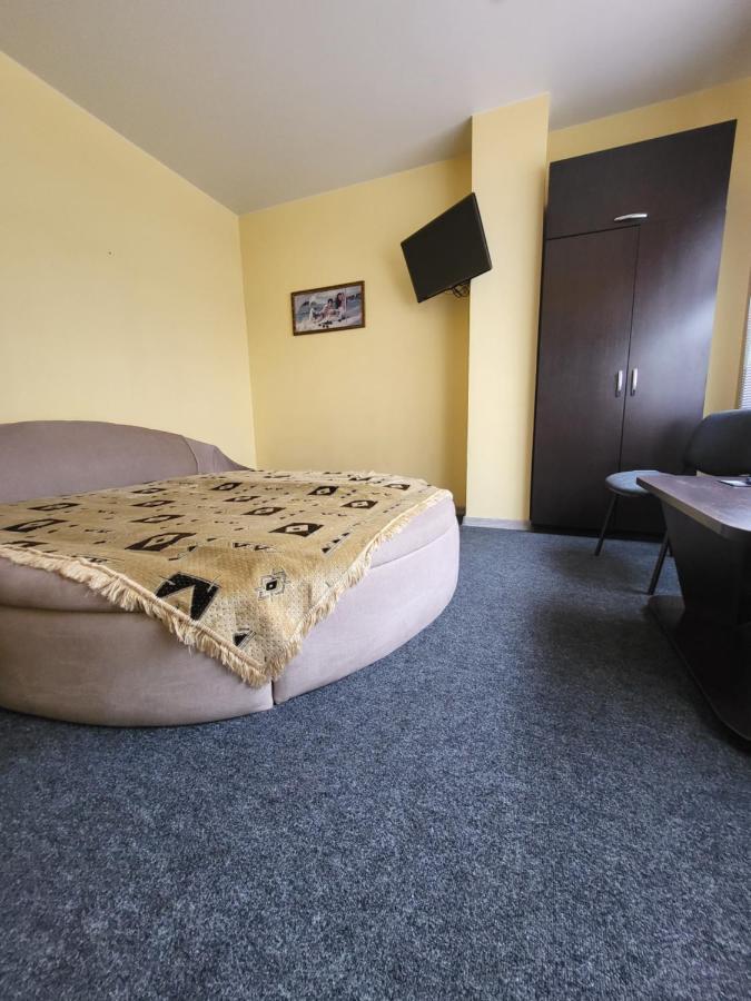 Амстердам Otel Khmelʼnytsʼkyy Dış mekan fotoğraf